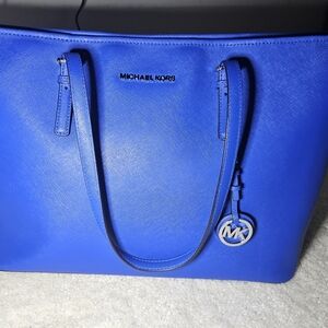 Michael Kors Large Jet Set Bag/Tote in Cobalt Blue. EUC. Original dust bag.
